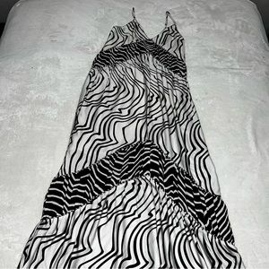 Women’s Revolve X House Of Harlow 1960 Black White Dress Size Small